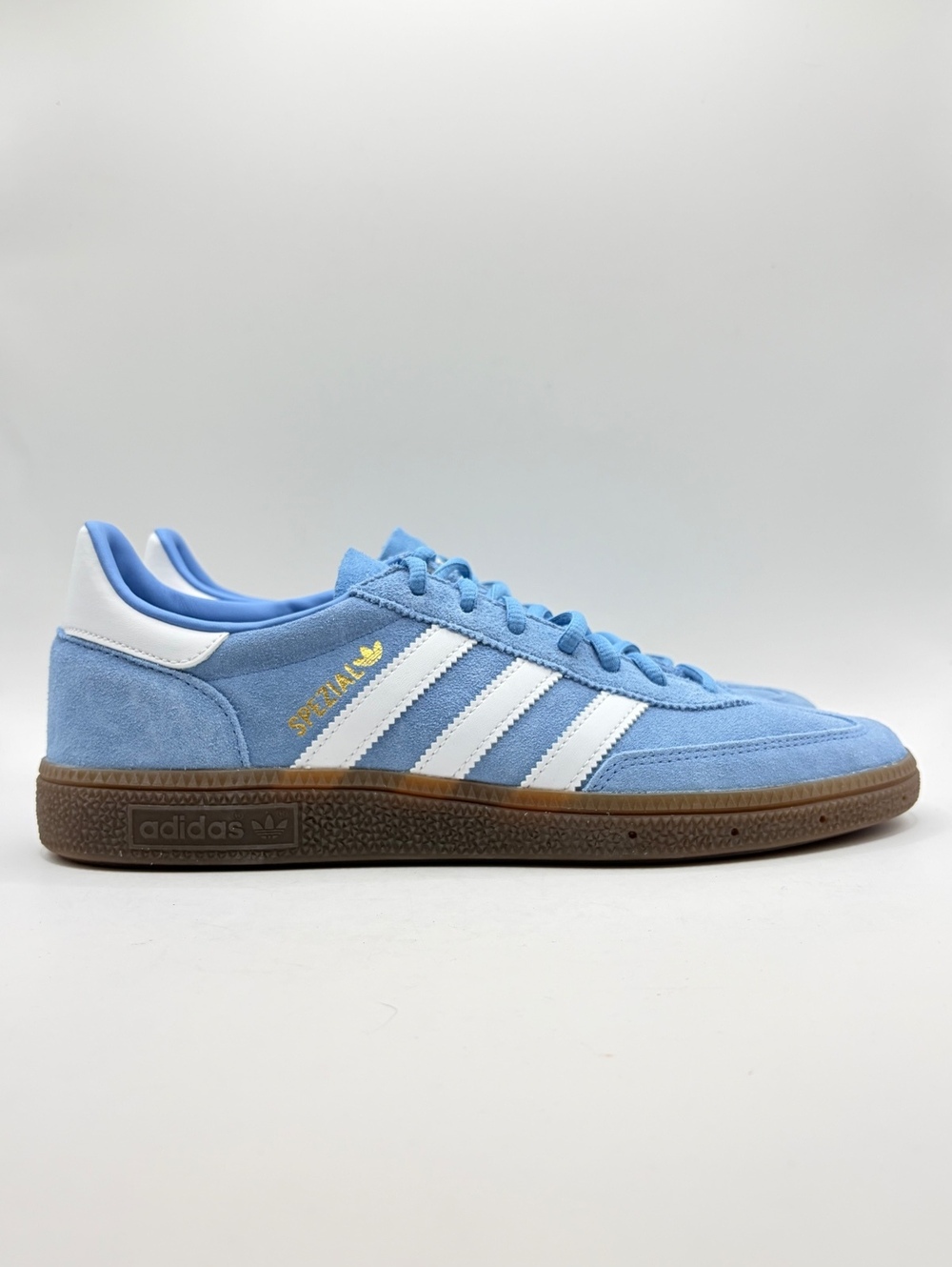 adidas Handball Spezial Light Blue Cloud White Gum Men’s 9 / 10 women’s NIB